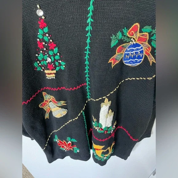 Vintage Embroidered Christmas Sweater - Picture 4 of 4
